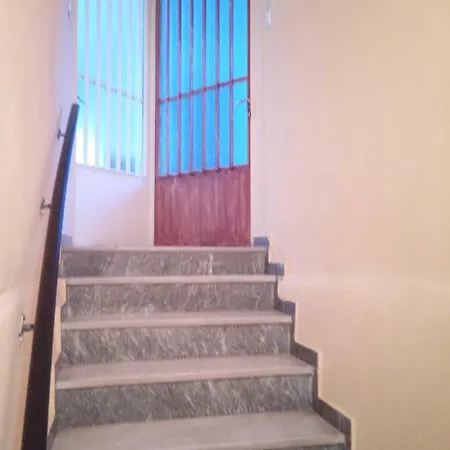 Giorgos House *